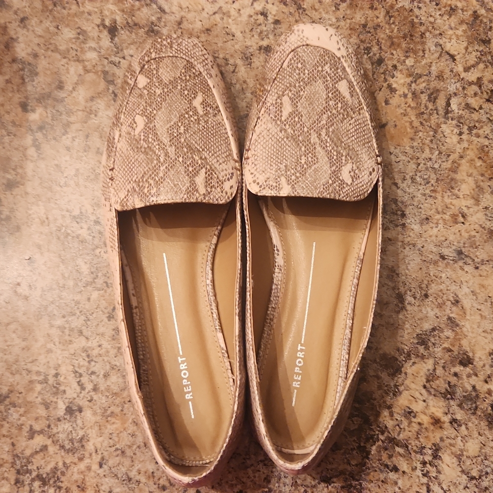 Report Snakeskin Flats Size 10